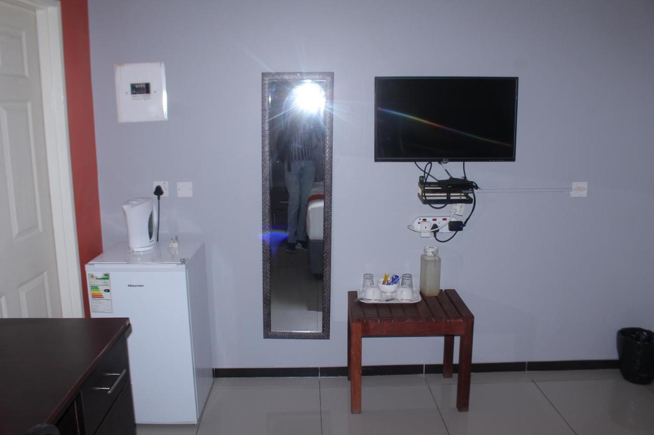 Global Guest House Касане Экстерьер фото