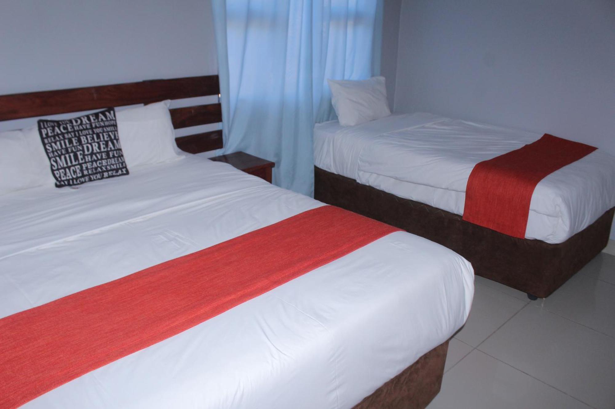Global Guest House Касане Экстерьер фото